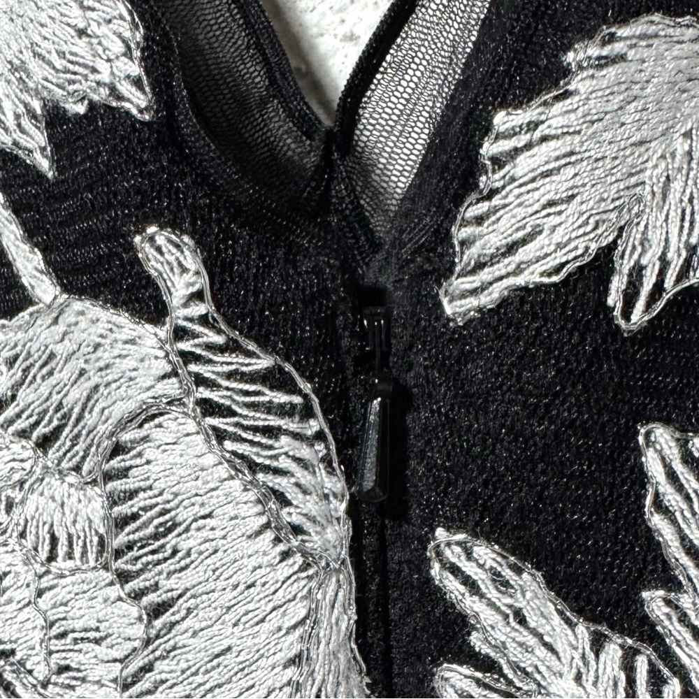 Tadashi Shoji Sentei Gown Ivory Black Embroidered Floral Formal Dress 20Q READ - Picture 9 of 16